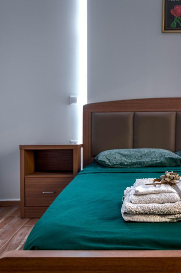 Renovated 2Bd House Close To Pireus Port Eksteriør bilde